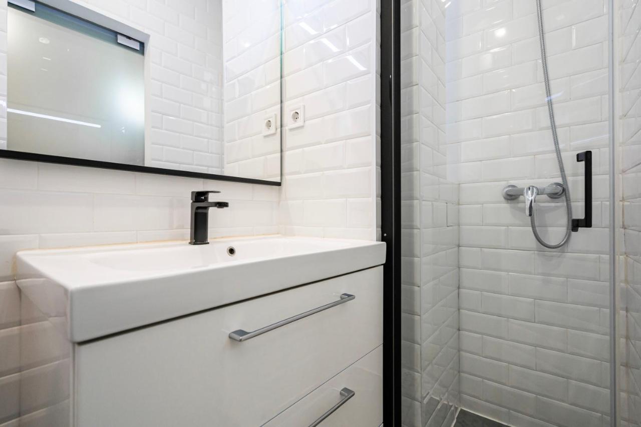 Rodas Apartment Мадрид Екстериор снимка